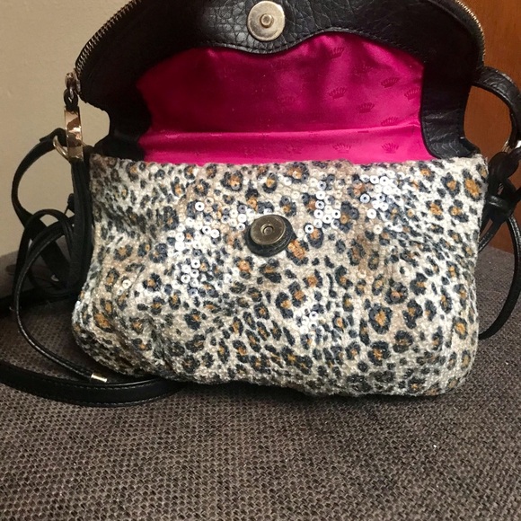 TREND cheetah sequin Juicy Couture crossbody - Picture 4 of 10